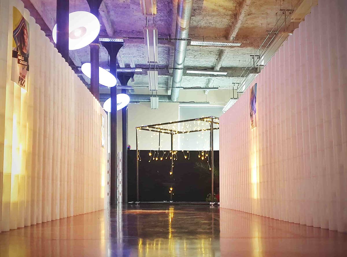 Movisi LINK room divider as large freestanding partition wall for events and trade show setup